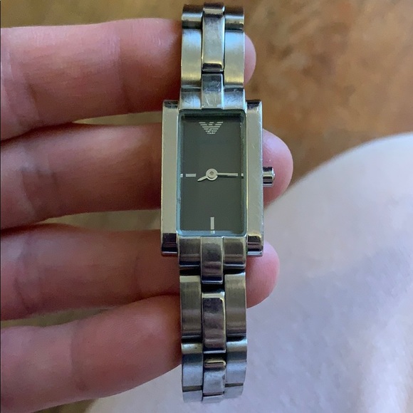 Vintage Armani women’s watch - Picture 4 of 8